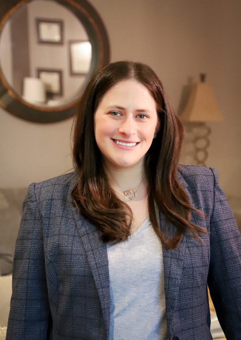Portrait of Hillary Samuels for Leslie Gattas & Associates in Memphis, TN.