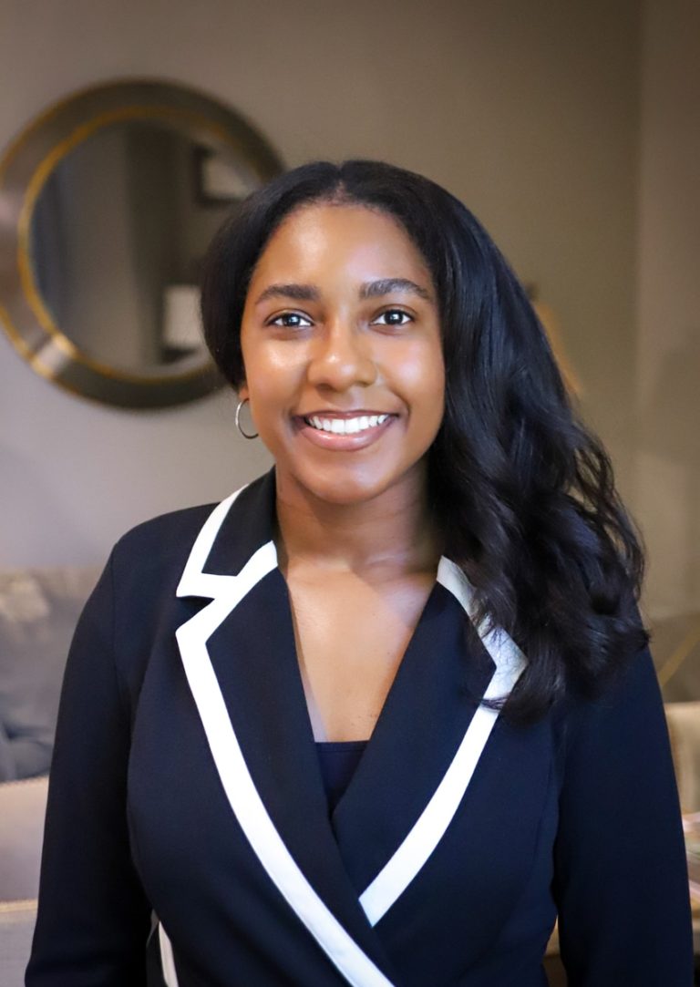 Portrait of Rayna Robinson for Leslie Gattas & Associates in Memphis, TN.